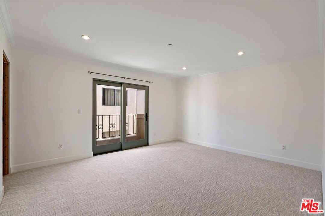 108 S Wetherly Dr Unit: 3