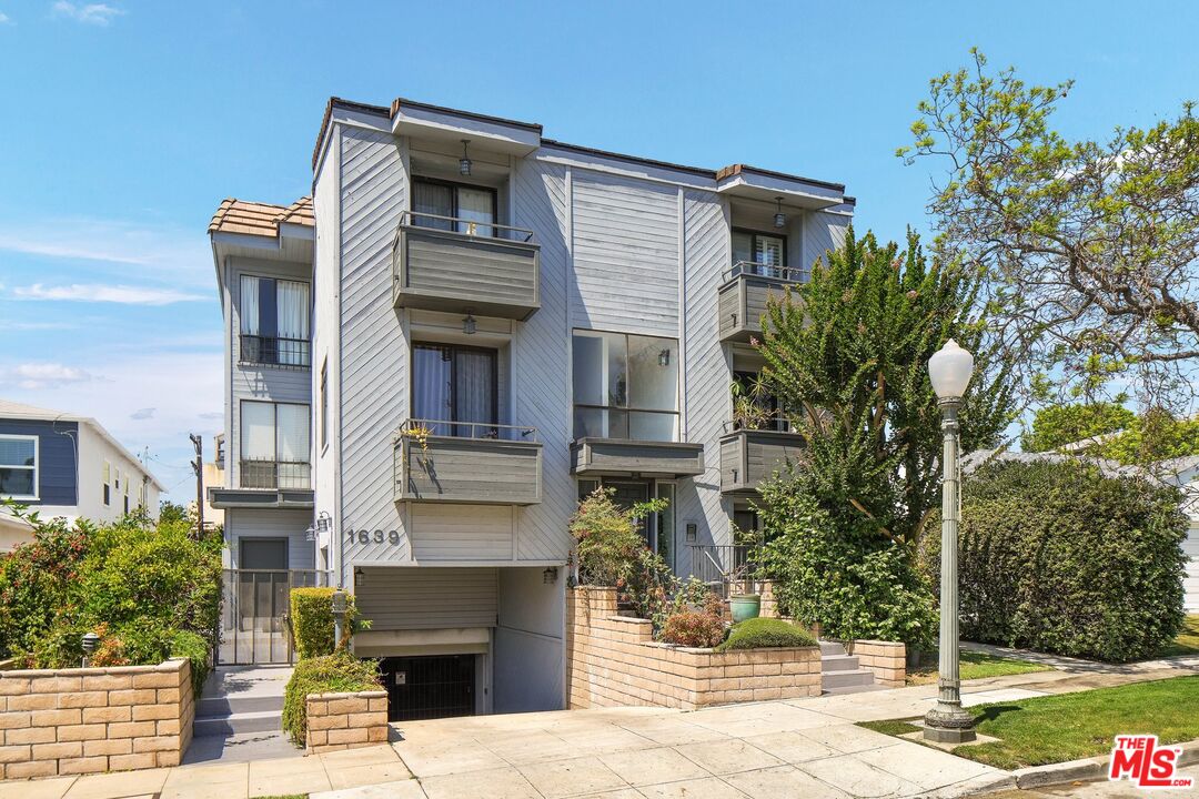1639 Selby Ave Unit: A