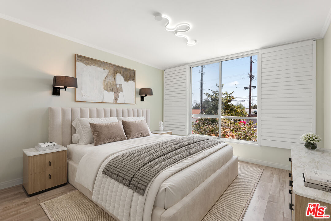 5215 Balboa Blvd Unit: 108