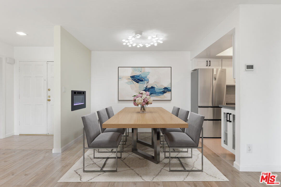 5215 Balboa Blvd Unit: 108