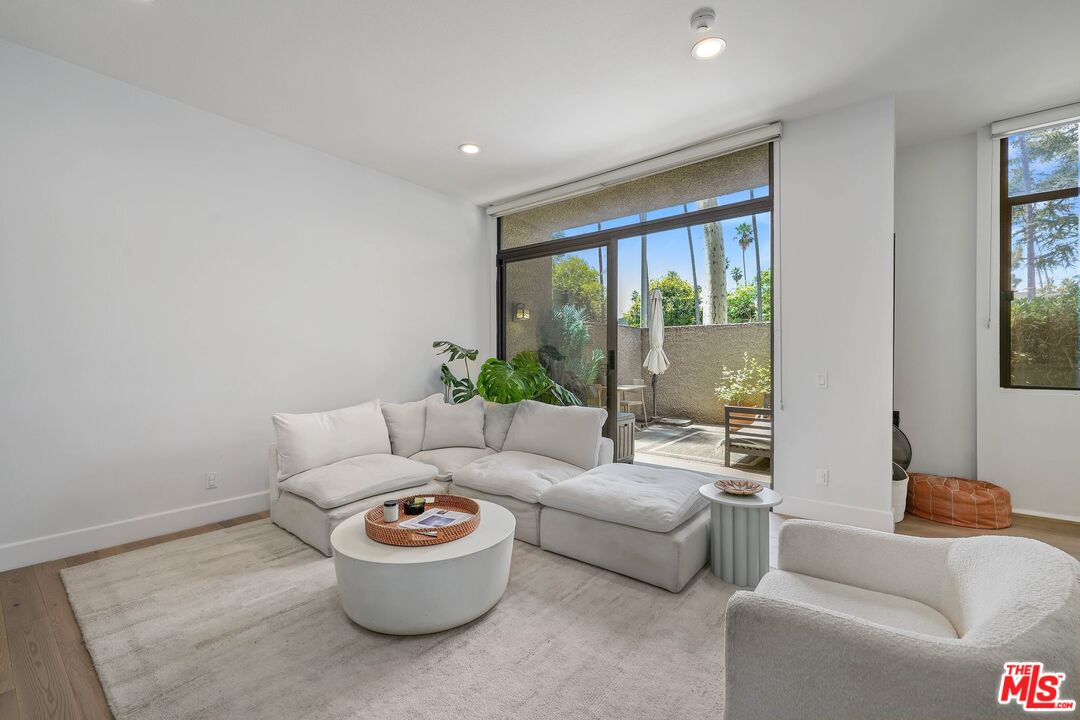 484 E California Blvd Unit: 13