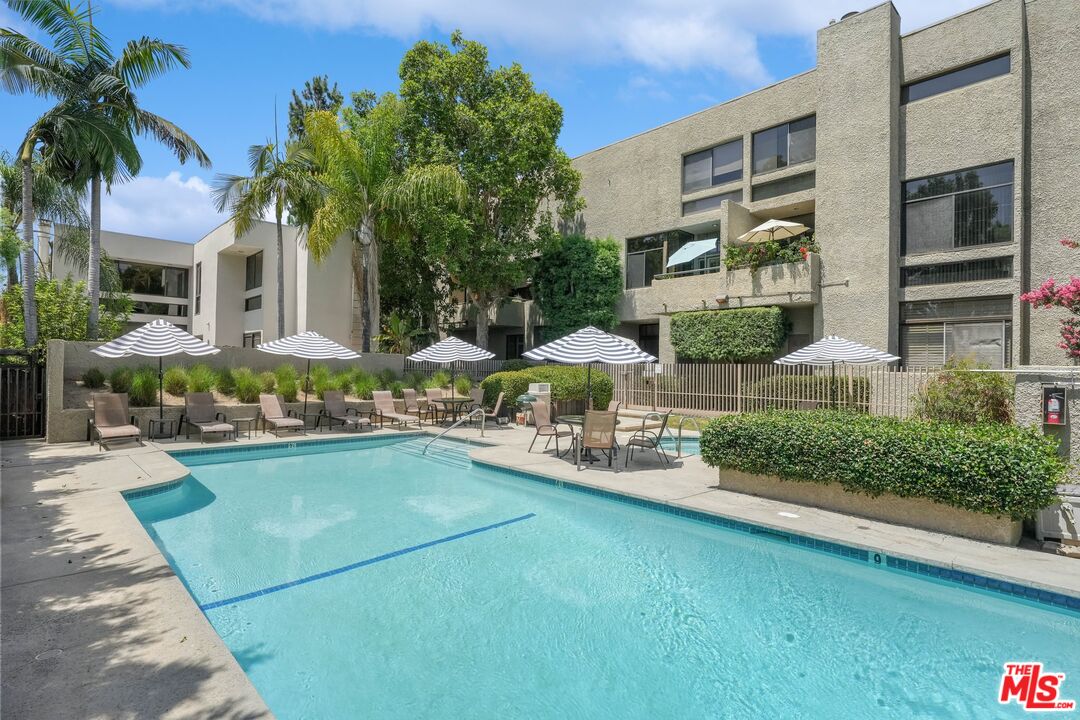 484 E California Blvd Unit: 13