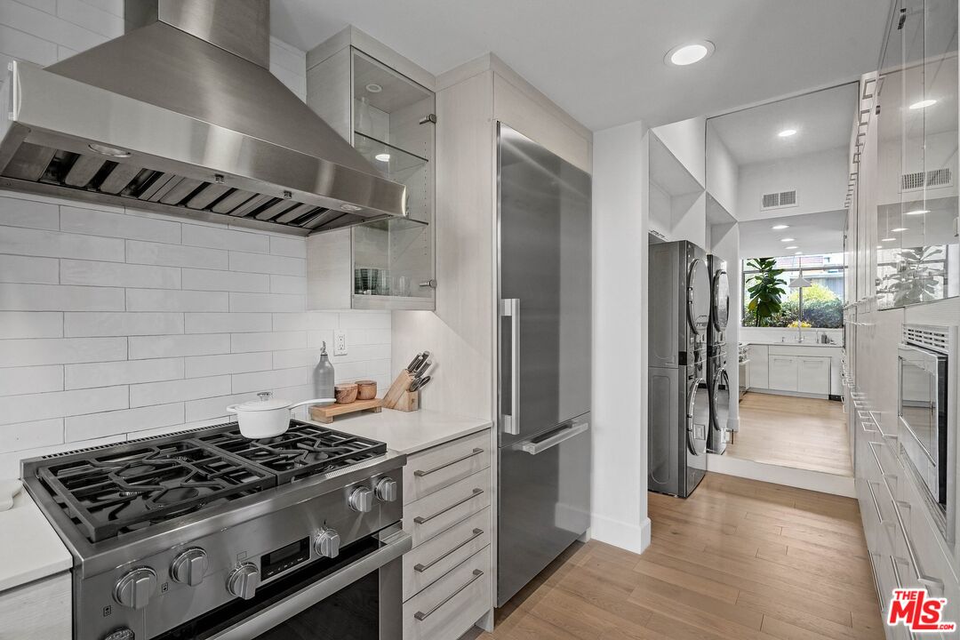 484 E California Blvd Unit: 13