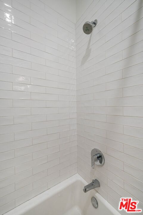 484 E California Blvd Unit: 13