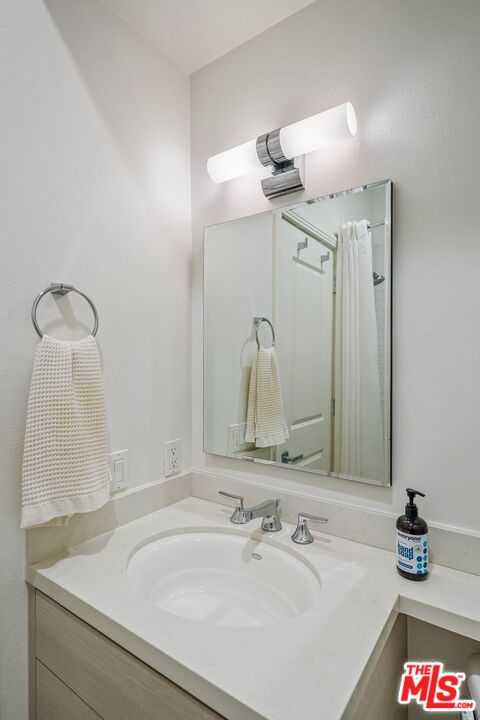 484 E California Blvd Unit: 13