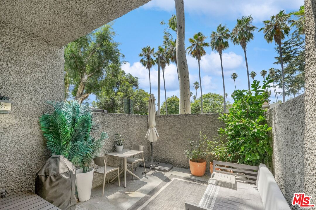 484 E California Blvd Unit: 13