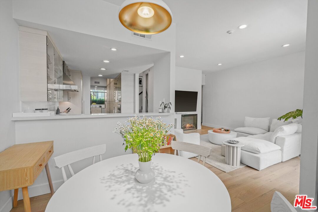 484 E California Blvd Unit: 13