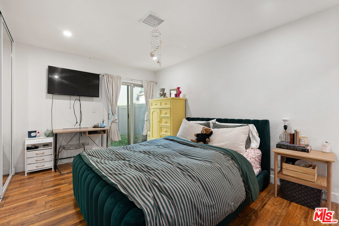 10051 Valley Circle Blvd Unit: 1