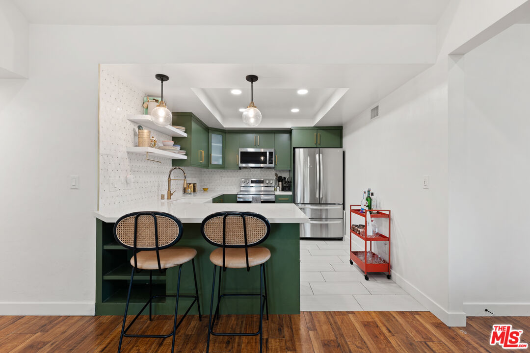 10051 Valley Circle Blvd Unit: 1