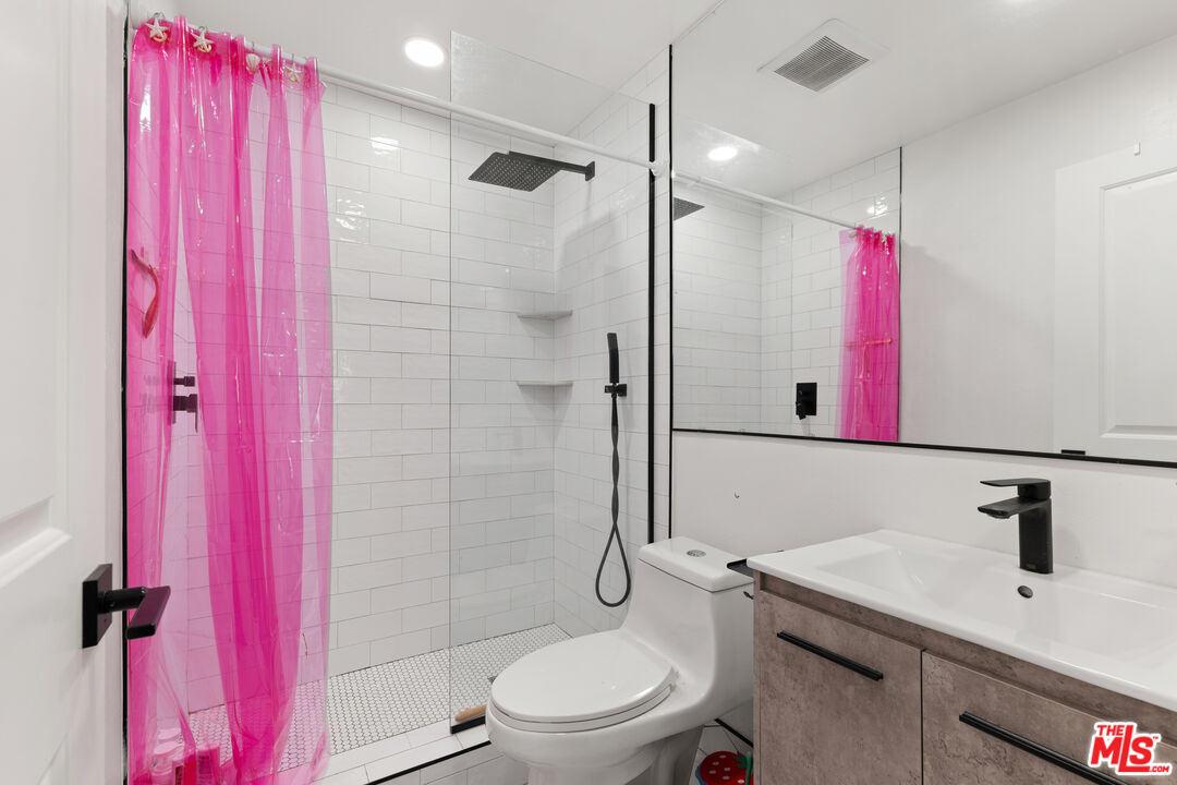 10051 Valley Circle Blvd Unit: 1