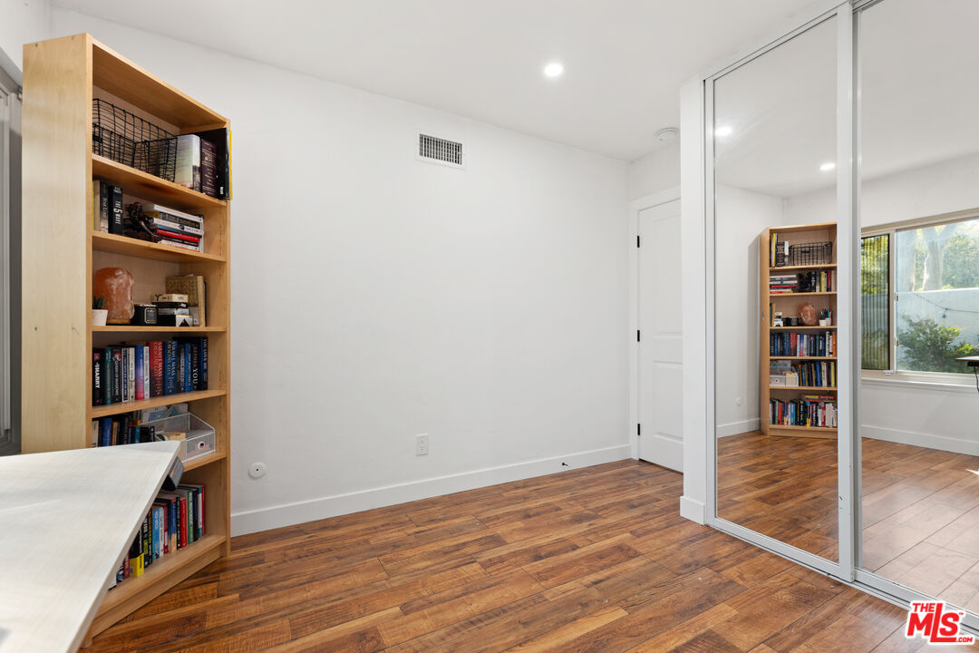10051 Valley Circle Blvd Unit: 1
