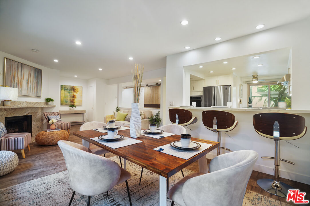 6716 Clybourn Ave Unit: 124