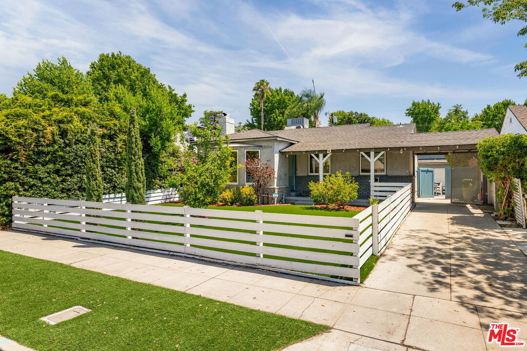 5054 Cartwright Ave