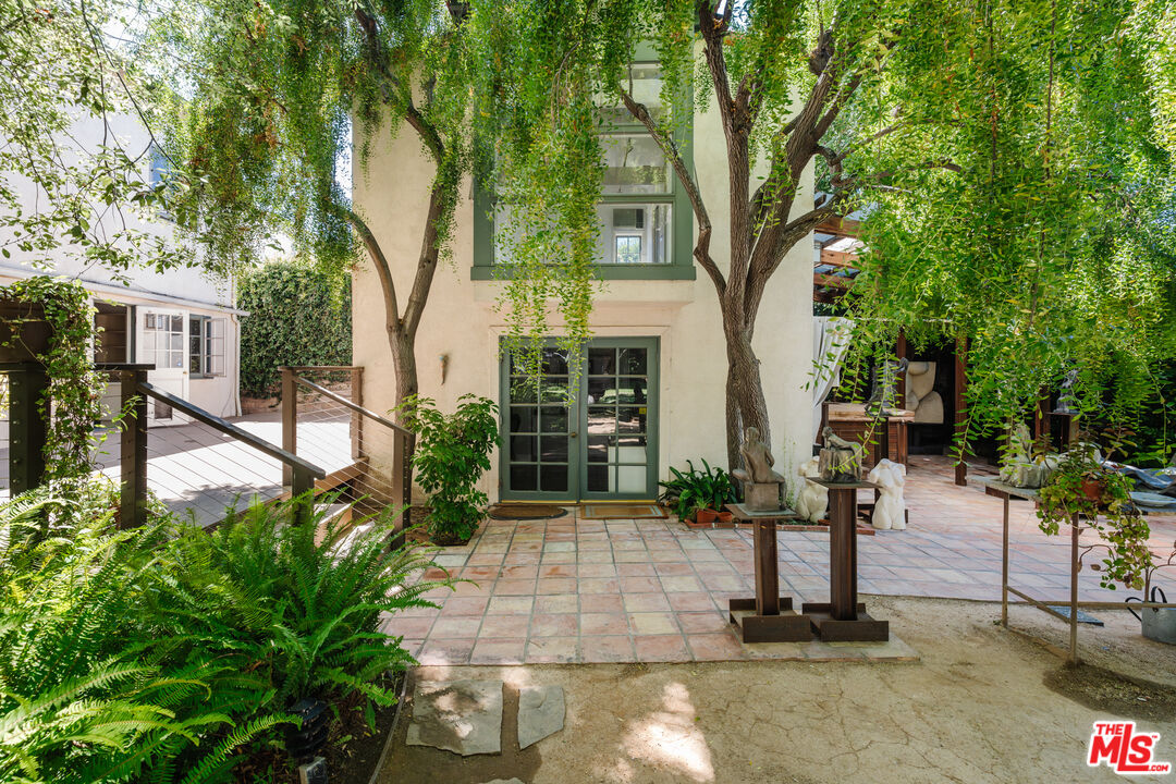 3587 Ocean View Ave