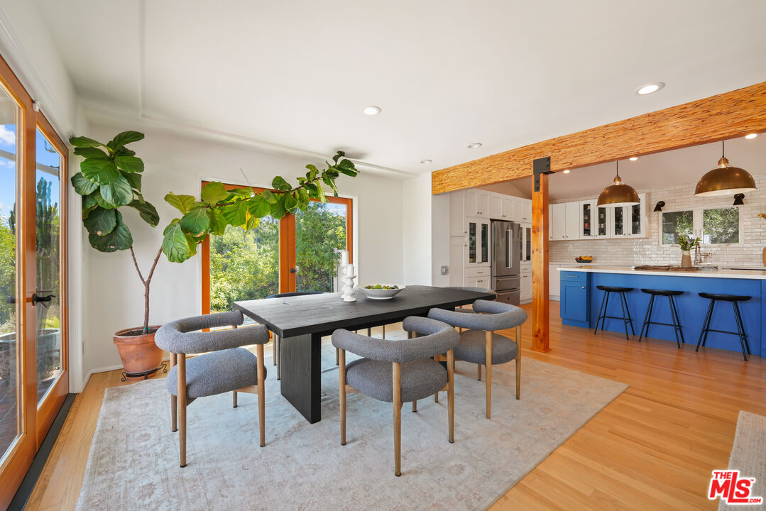 4343 Reyes Dr