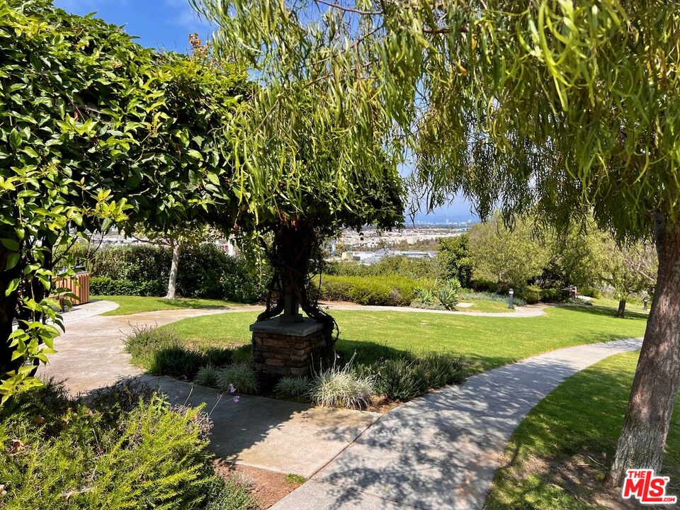 7413 Coastal View Dr