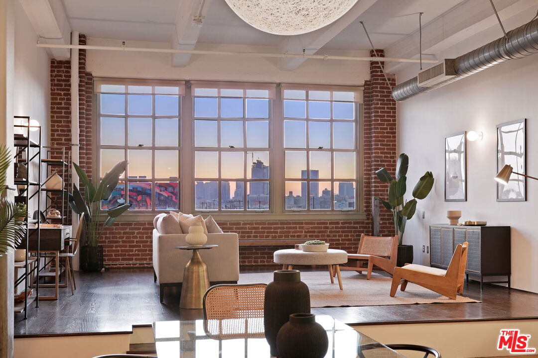 1850 Industrial St Unit: 414