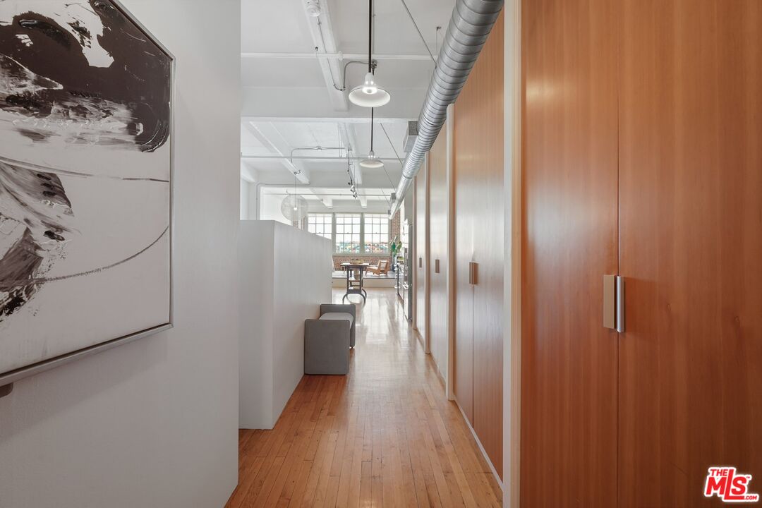 1850 Industrial St Unit: 414