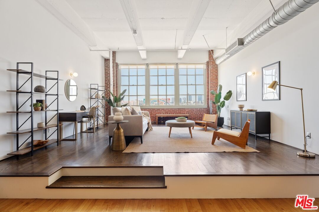 1850 Industrial St Unit: 414