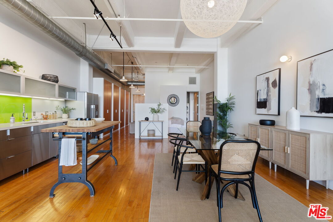 1850 Industrial St Unit: 414