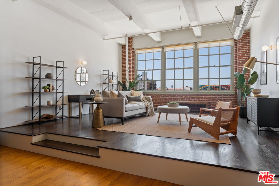1850 Industrial St Unit: 414
