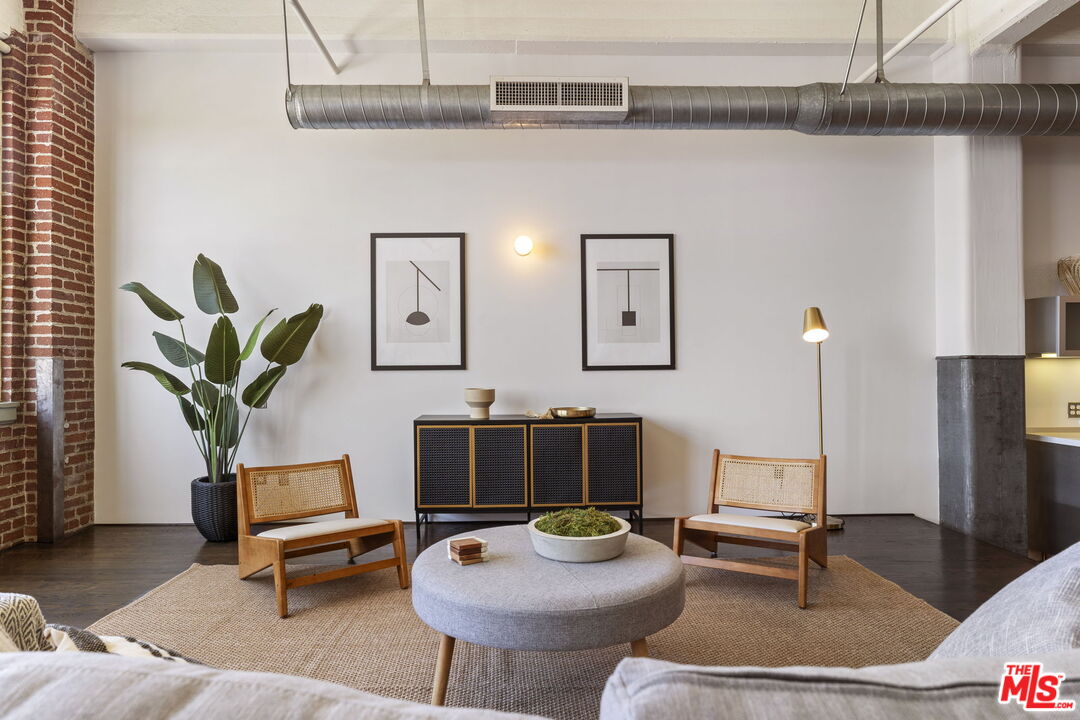 1850 Industrial St Unit: 414