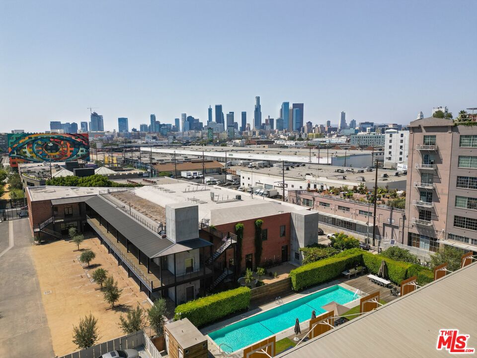 1850 Industrial St Unit: 414