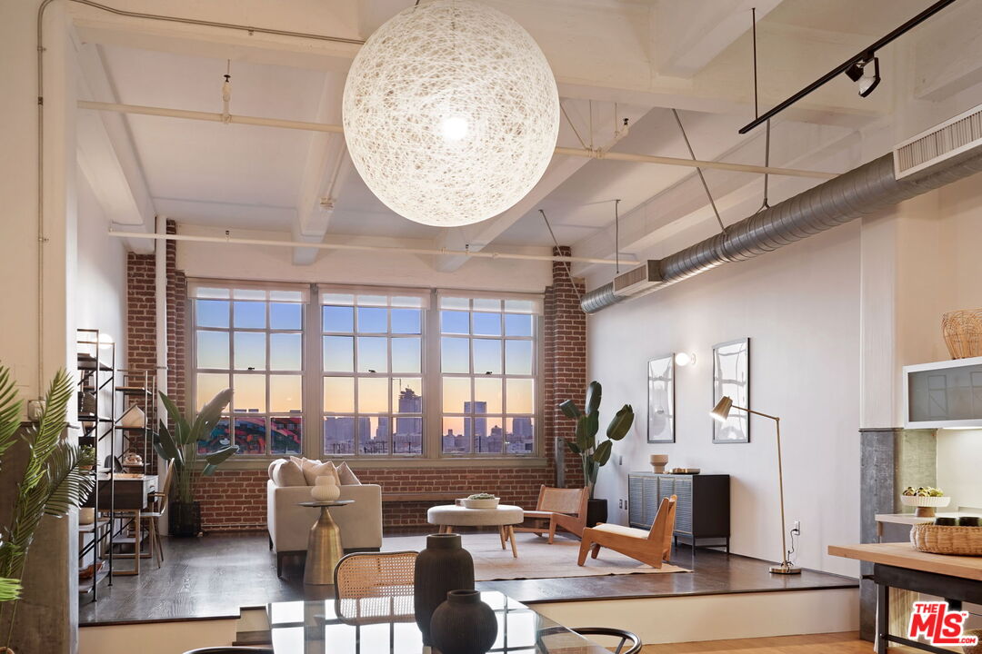 1850 Industrial St Unit: 414