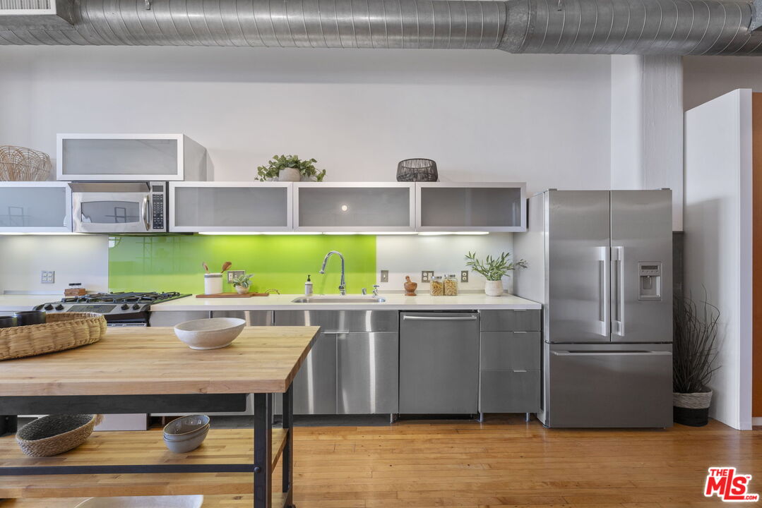 1850 Industrial St Unit: 414