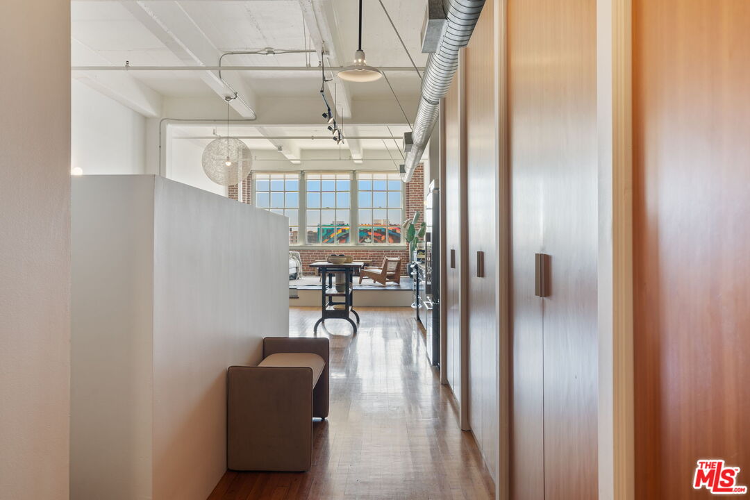 1850 Industrial St Unit: 414
