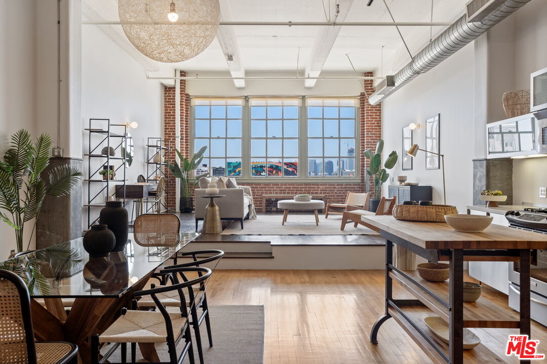 1850 Industrial St Unit: 414