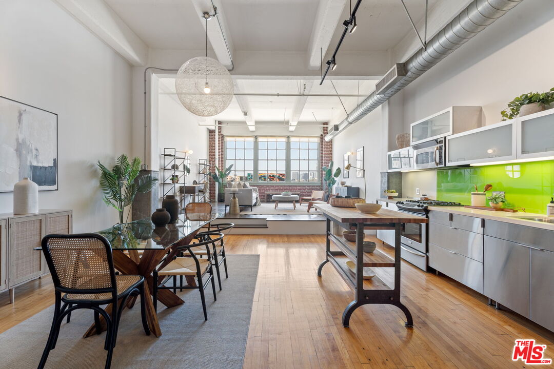 1850 Industrial St Unit: 414