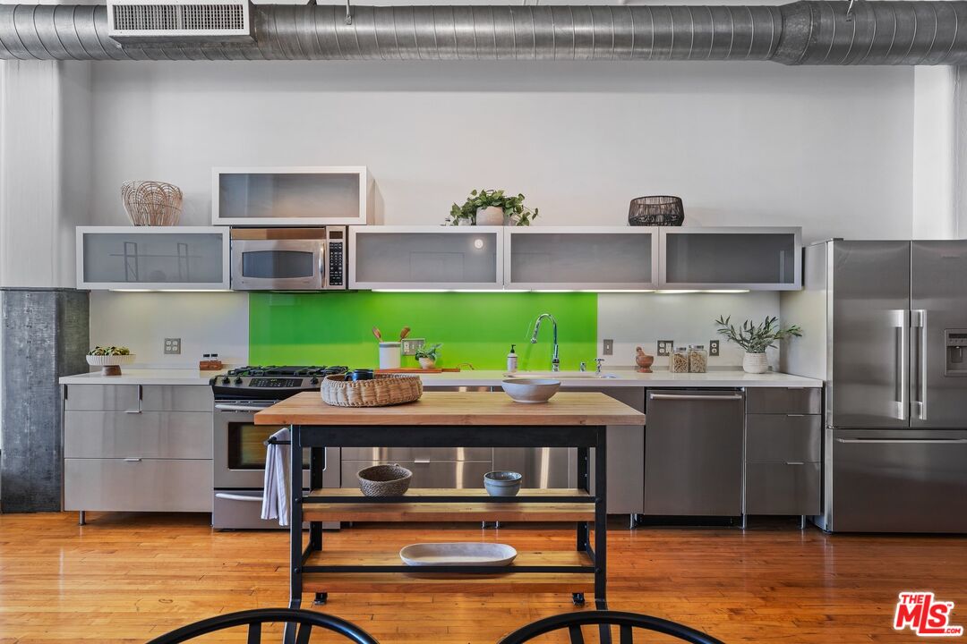 1850 Industrial St Unit: 414