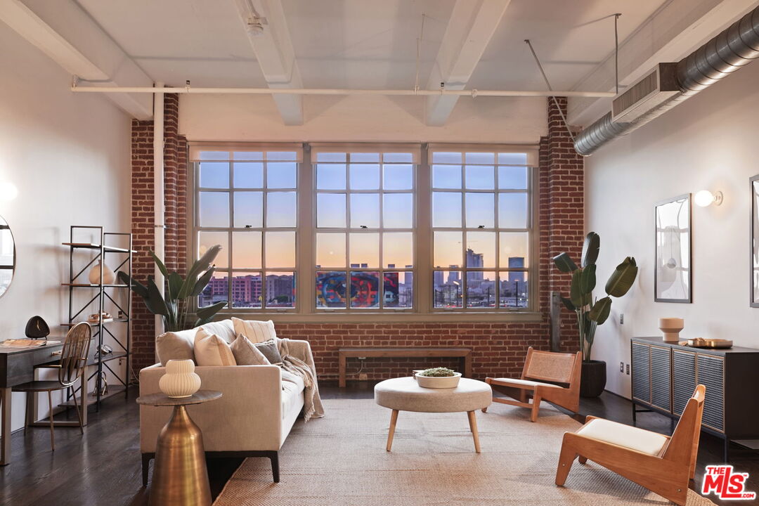 1850 Industrial St Unit: 414