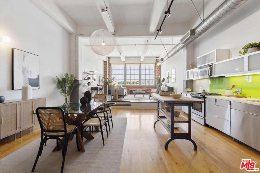 1850 Industrial St Unit: 414