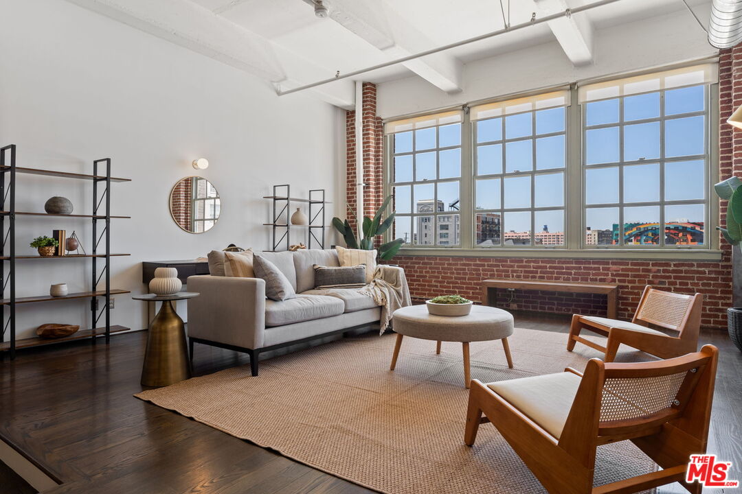 1850 Industrial St Unit: 414