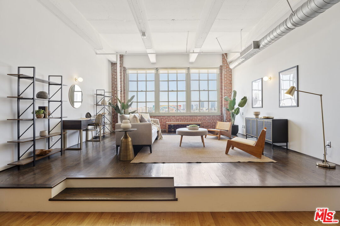 1850 Industrial St Unit: 414