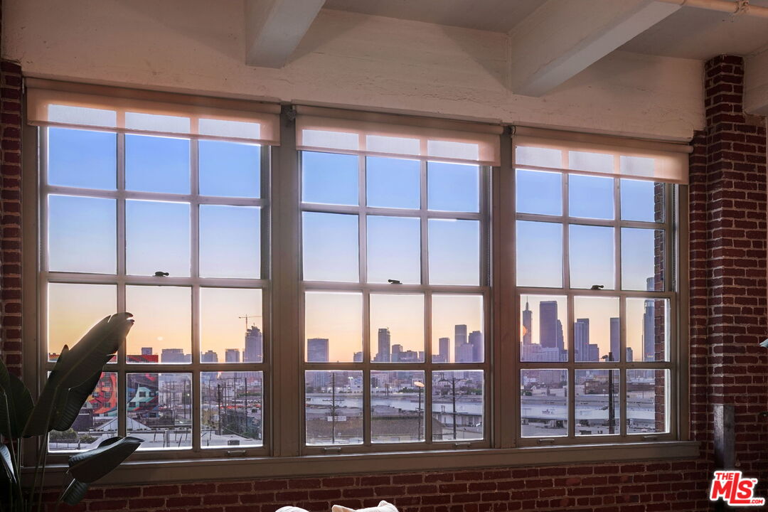 1850 Industrial St Unit: 414