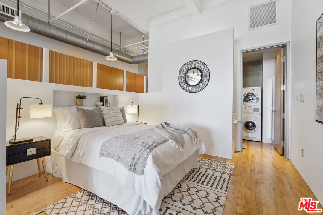 1850 Industrial St Unit: 414