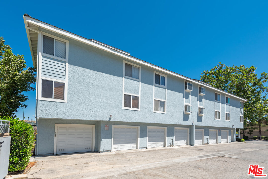 26961 Rainbow Glen Dr Unit: 734