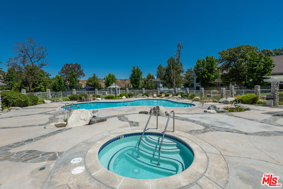 26961 Rainbow Glen Dr Unit: 734