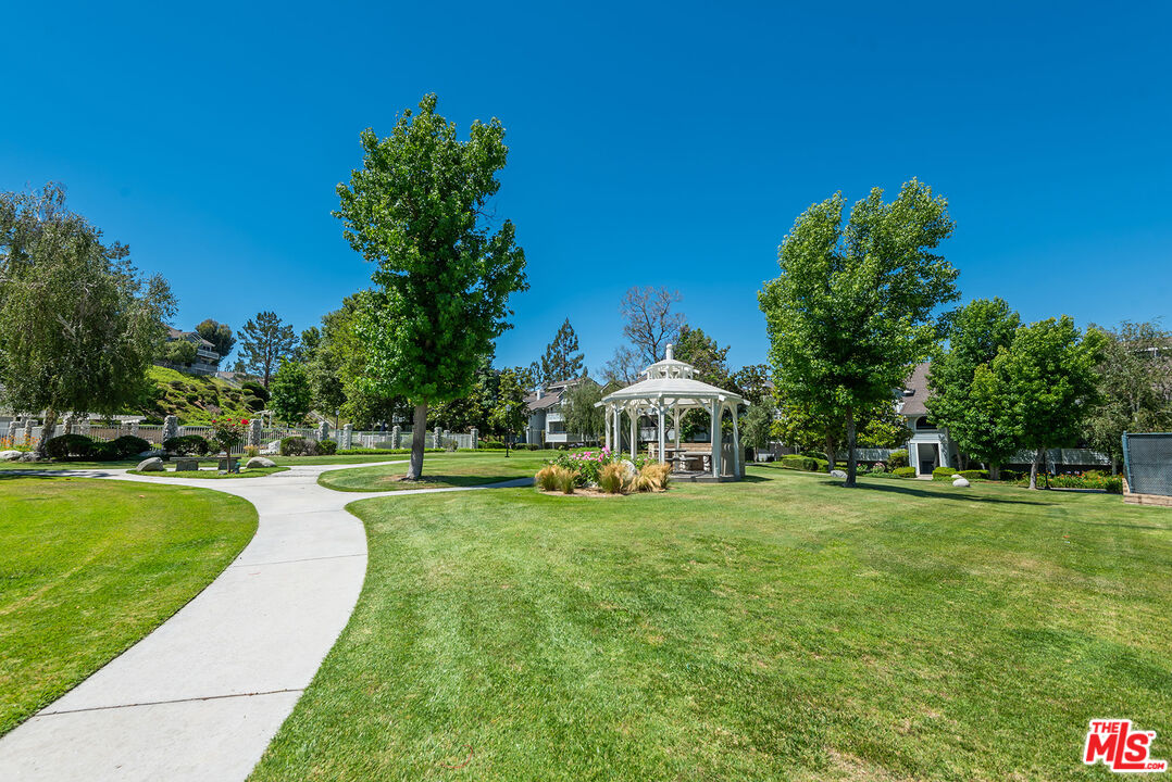26961 Rainbow Glen Dr Unit: 734