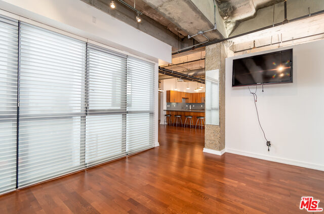 330 W 11th ST Unit: 403