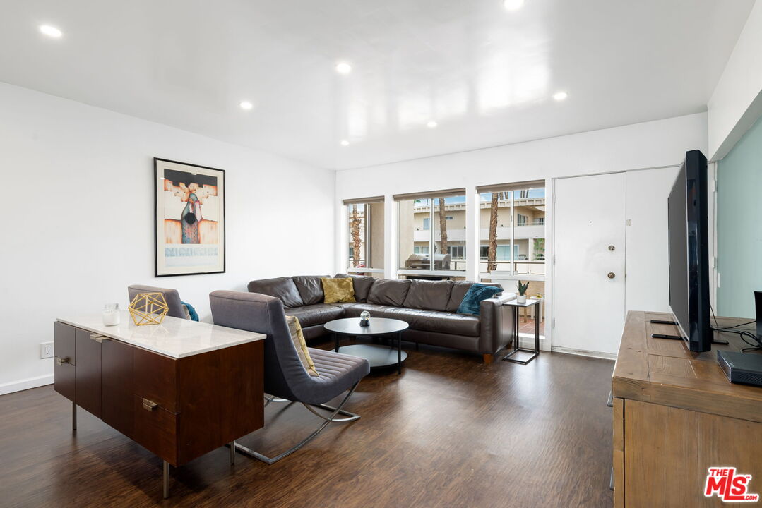 277 E Alejo Rd Unit: 219