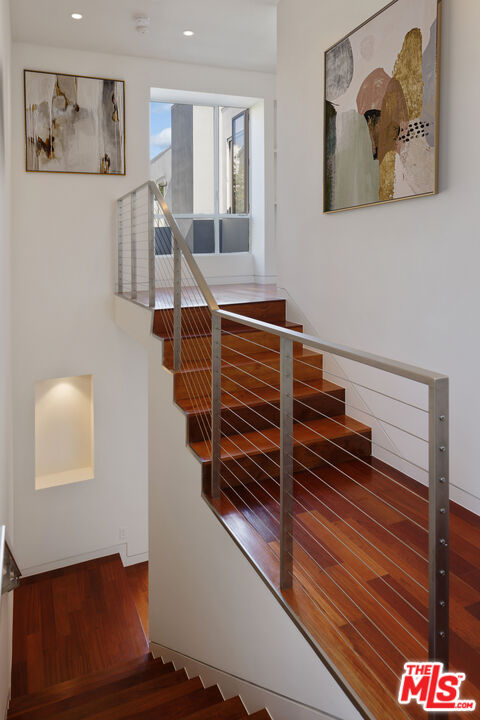 521 Marine St