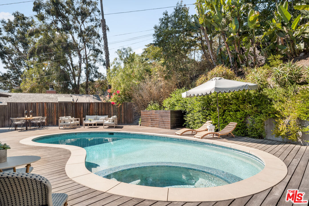 2815 Laurel Canyon Pl