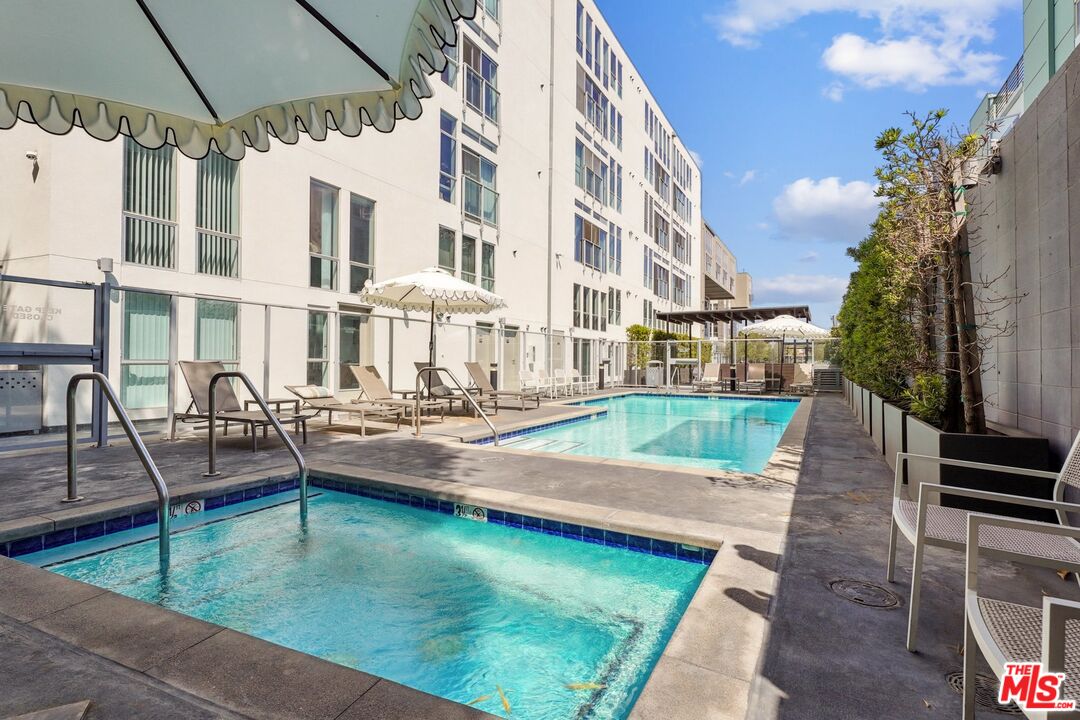 4151 Redwood Ave Unit: 414
