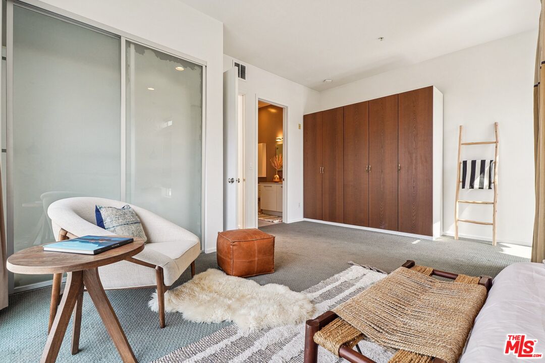 4151 Redwood Ave Unit: 414