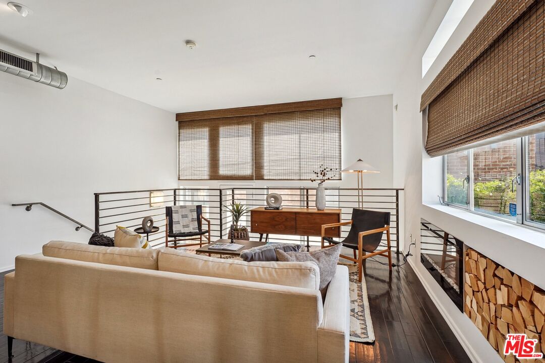 4151 Redwood Ave Unit: 414