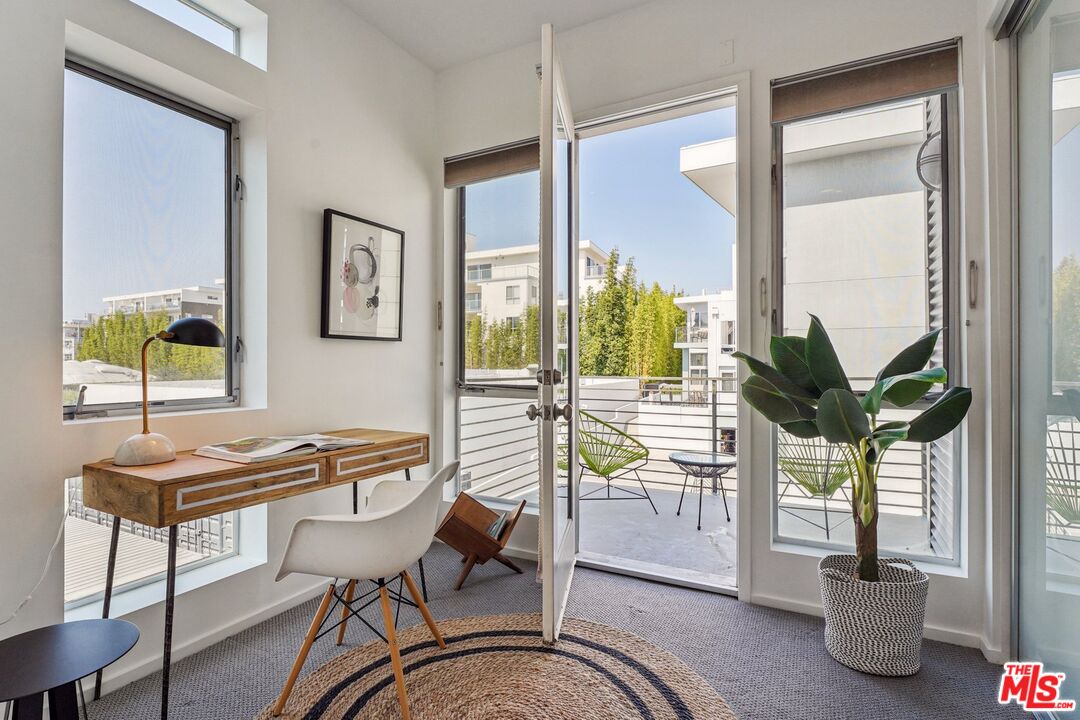 4151 Redwood Ave Unit: 414